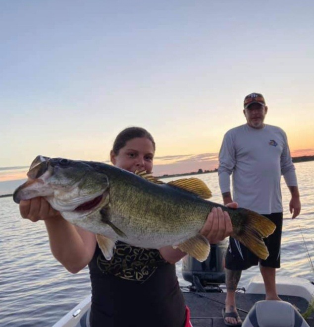 Catch Largemouth Bass: 75% Success at Lake Tohopekaliga